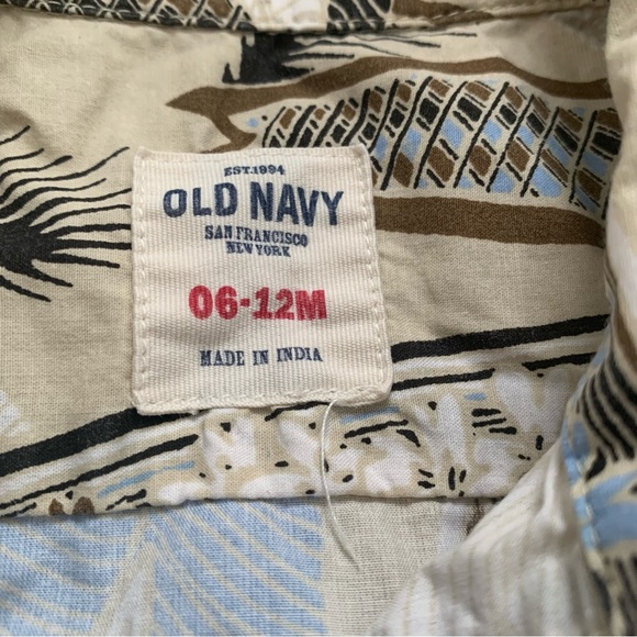 6-12 month Old Navy Hawaiian shirt - Picture 2 of 2